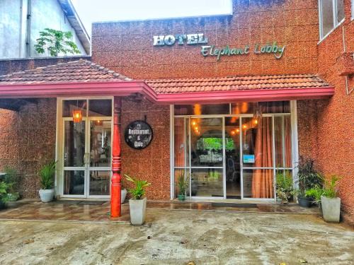 Pinnawala Hotel | Hotel Elephant Lobby