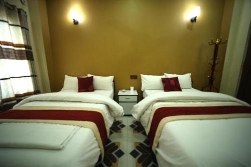 Sauraha Hotel | Hotel Flycatcher Chitwan- A jungle Safari Home