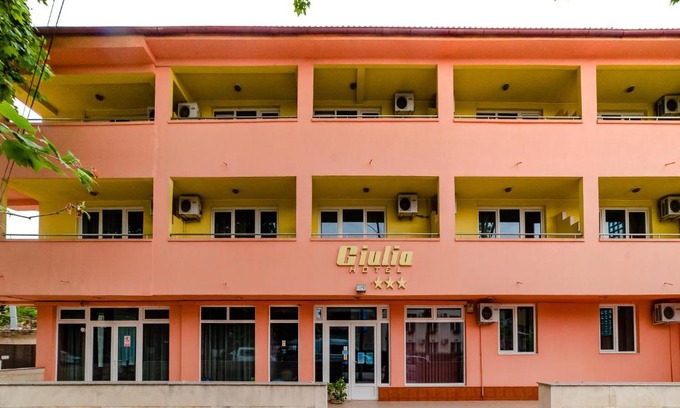 Eforie Nord Hotel | HOTEL GIULIA - locatie centrala