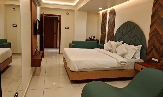 Rajkot Hotel | Hotel Heaven Blue