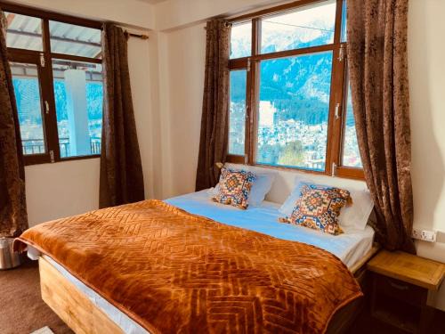 Aleo House | hotel in manali by Aura