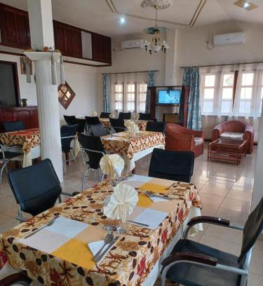 Loubomo Hotel | Hotel la Renaissance