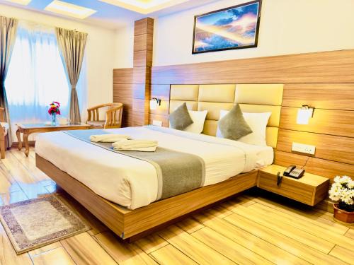 Darjeeling Hotel | Hotel LA VISTA Near Railway Station Darjeeling