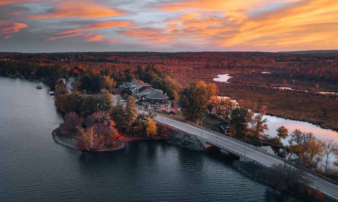 Lac-Brome Hotel | Hotel Lac Brome
