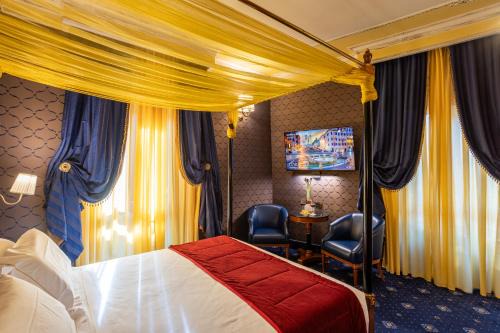 Rione IV Campo Marzio Hotel | Hotel Manfredi Suite In Rome