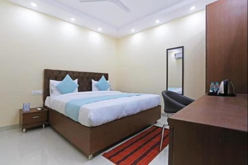 Pashim Vihar Hotel | Hotel Mannat Behra Enclave