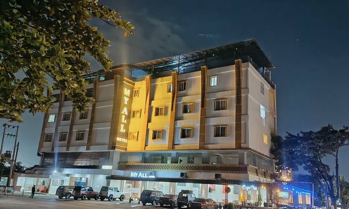 Padang Hotel | Hotel My All Padang