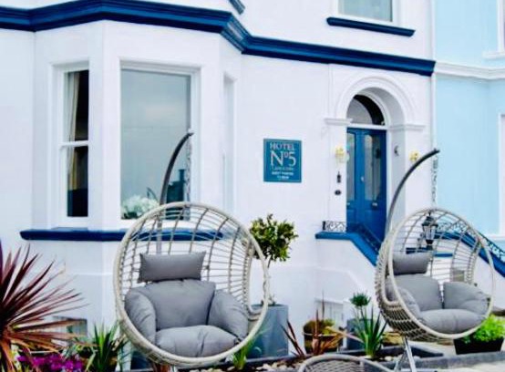 Llandudno Hotel | Hotel No5, Beachfront with Free Private Car Park