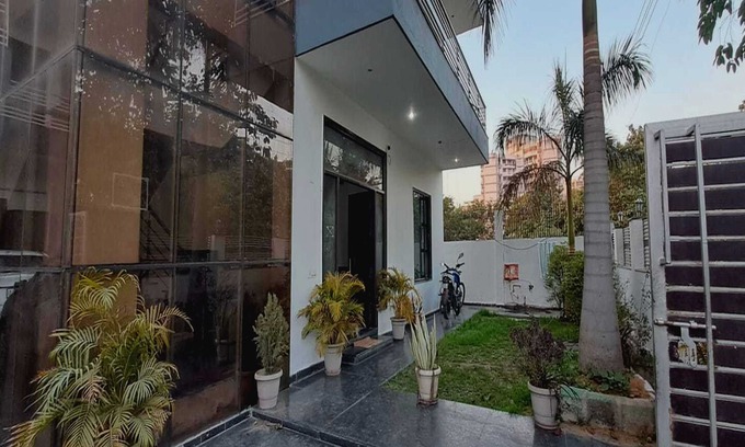 IMT Manesar Hotel | Hotel O Naveen Residancy
