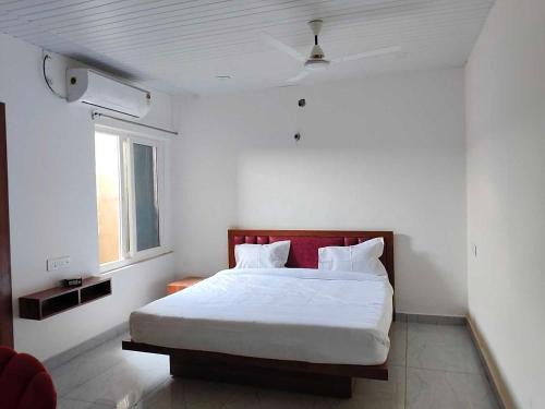 Gorakhpur Hotel | Hotel O Royal Krishna