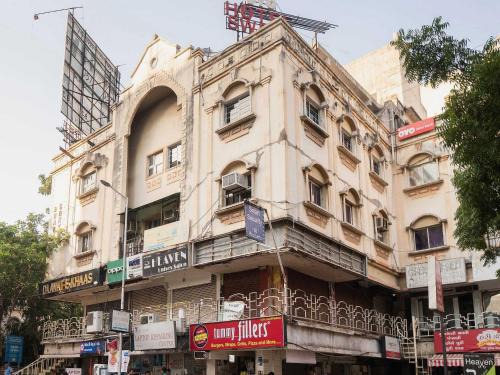 Navrangpura Hotel | Hotel O Swell