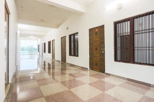 Aligarh Hotel | Hotel O THE CRYSTEL HOTEL
