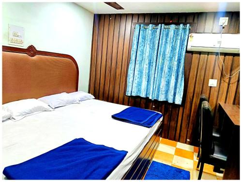 Bhubaneshwar Apartment | Hotel P-V-R Near Railway Station 20 meters only