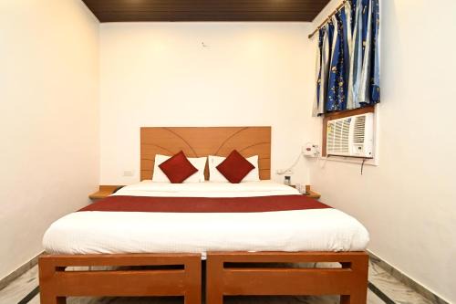 Sindhi Camp Hotel | Hotel Paradise Continental