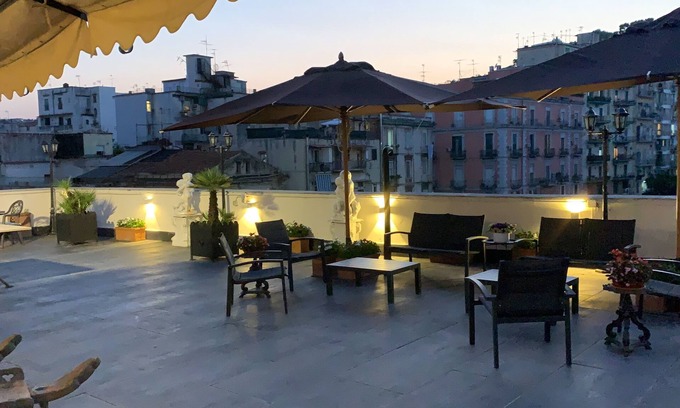 Naples City Centre Hotel | Hotel Real Orto Botanico