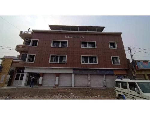 Faizabad House | Hotel Royal Palm Inn होटल रॉयल पाम इन्न