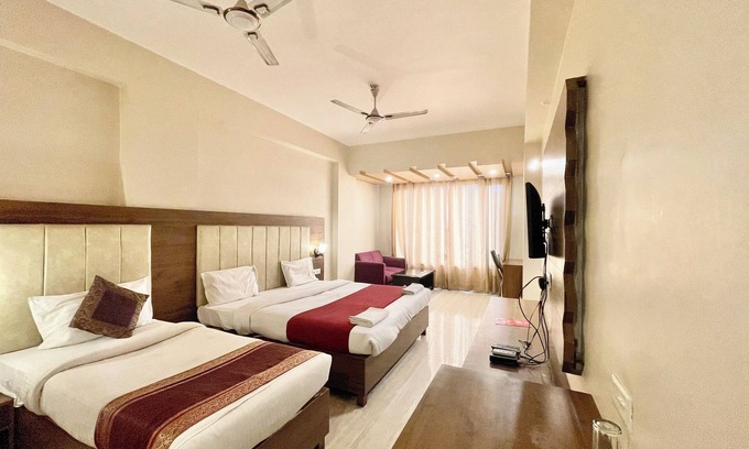 Varanasi Hotel | Hotel Rudraksh - Varanasi