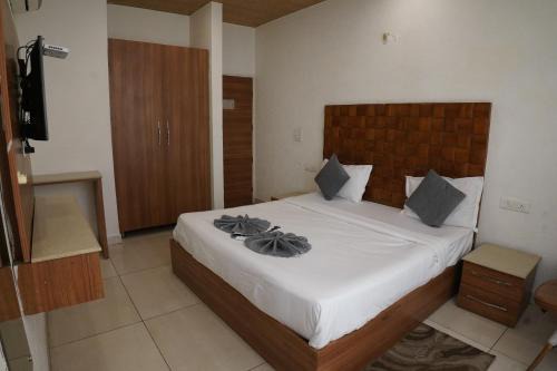 Zirakpur Hotel | Hotel Sharrytel