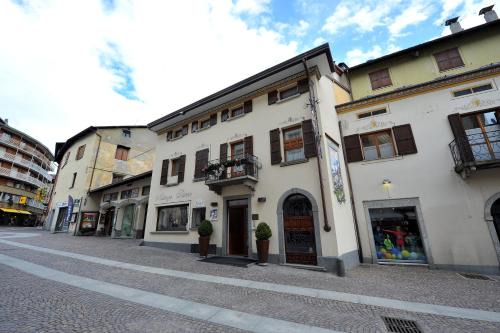 Bormio Hotel | Hotel Silene Parking and Garage