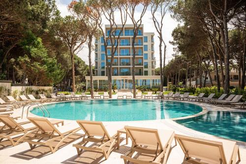 Golem Hotel | Hotel Skanderbeg