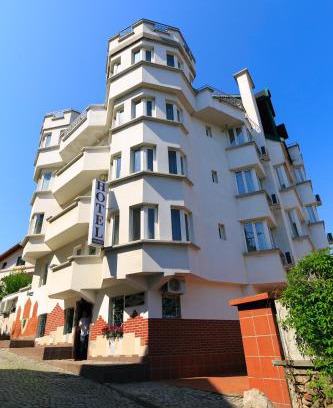 Plovdiv Center Hotel | HOTEL THE WHITE HOUSE Plovdiv