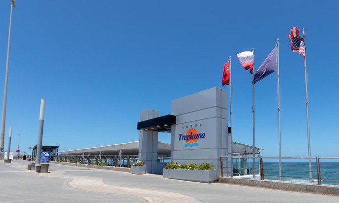 La Corniche Hotel | Hotel Tropicana