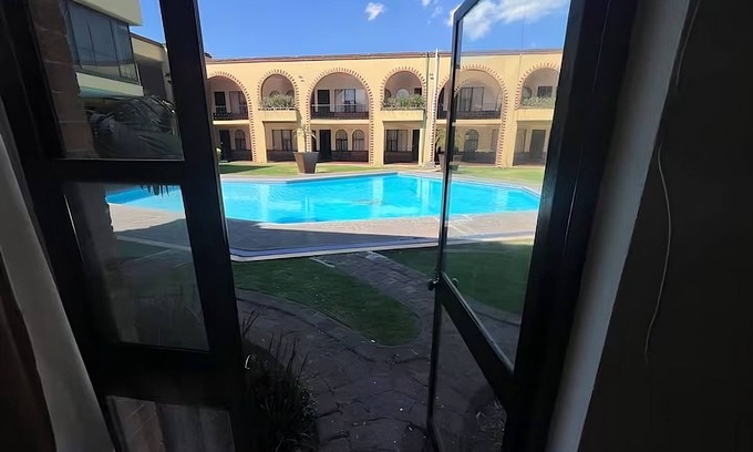 Morelia Apartment | Hotel Villa Capri, 2 double beds 4 Guests
