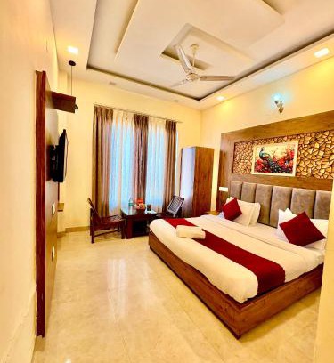 Zirakpur Hotel | Hotel WoodLark Zirakpur Chandigarh # Managed by Sidham Group