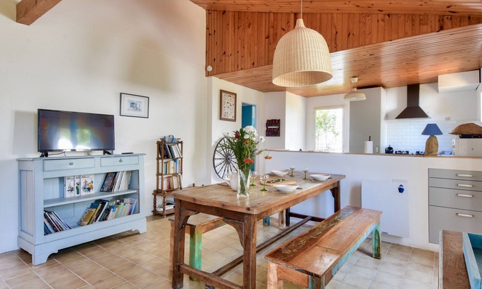 La Gueriniere House | House for 4- Garden - 600m from the beach