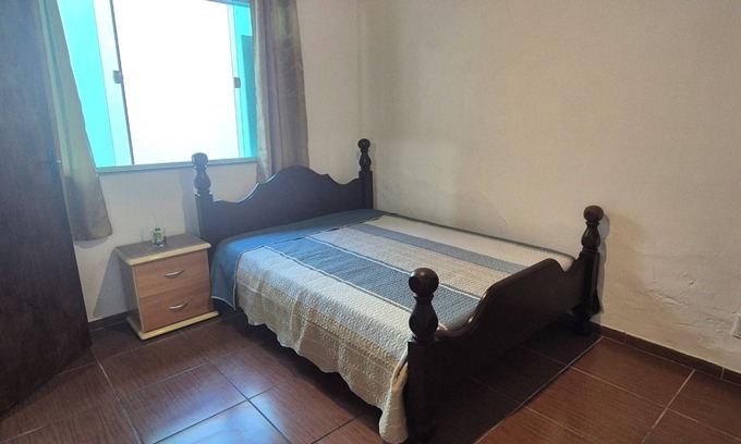 Olaria House | House in the Olaria underwear hub