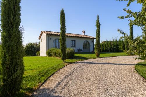 Lucignano House | House in the heart of Tuscany with A/C and pool!