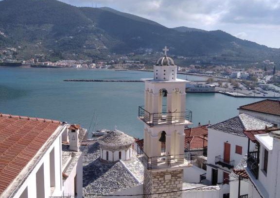 Skopelos Apartment | House of town