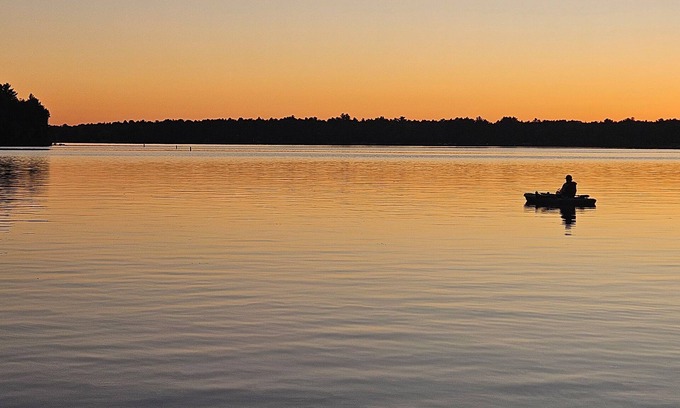 Neillsville House | House ON Lake Arbutus with private dock and game room with pool/ping pong table
