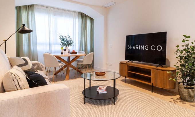 Nueva Espana Apartment | Housing Castellana X X V I I I by Sharing Co