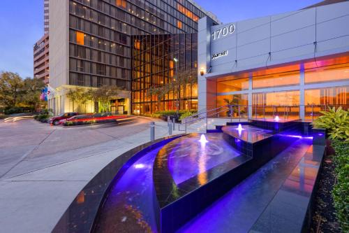 Uptown Hotel | Houston Marriott West Loop by The Galleria