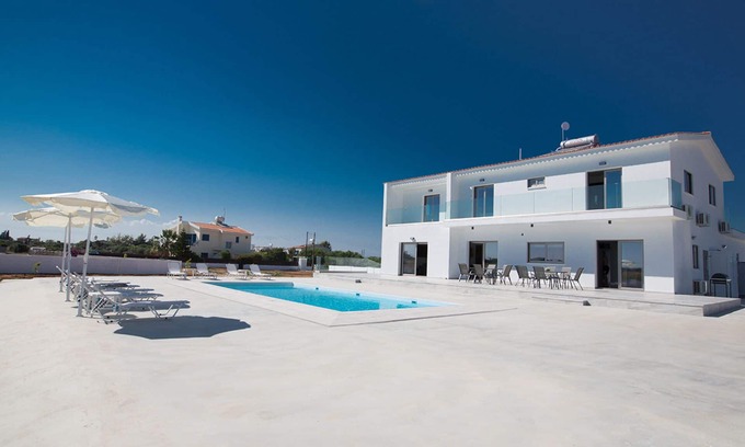 Paralimni Villa | How to Rent Your Own Private Luxury Holiday Villa in Protaras for Less than Basic Hotel