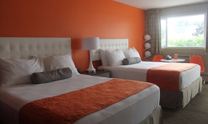 Sunnyside Hotel | Howard Johnson by Wyndham Kingston