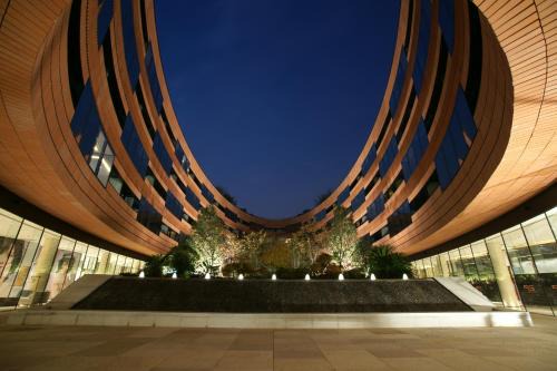 Xuhui Hotel | HUALUXE Shanghai Twelve At Hengshan