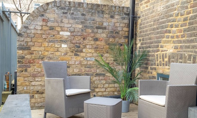 Bishopsgate Apartment | Huge 4BR Home near Liverpool St Station