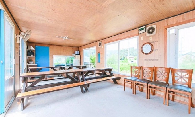 Hwaseong House | Hwaseong Badateuriyagi Pension