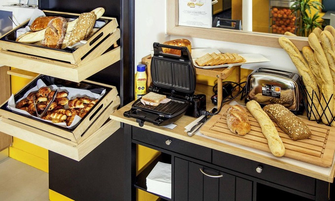 Quartier de Rochechouart Hotel | ibis Styles Paris Cadet Lafayette