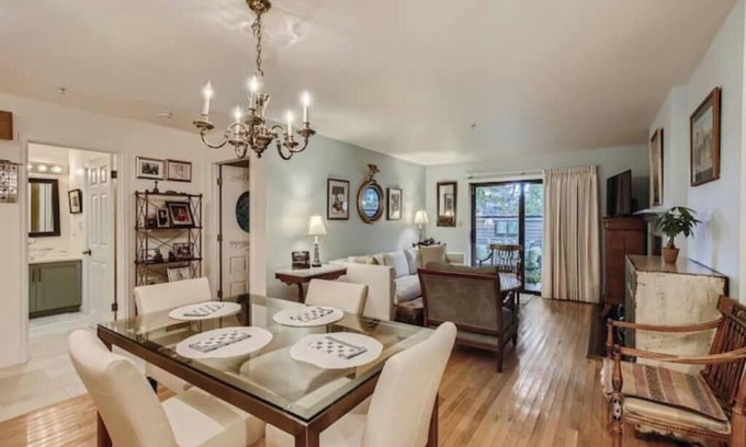 Lower Arapahoe House | Ideal Downtown 1 BDR Near Shops & Trails