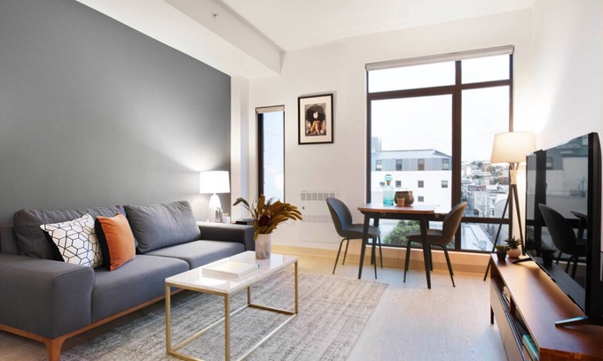 Civic Center Apartment | Ideal Hayes Valley studio w/Rooftop, W/D, 1 min to BART by Blueground