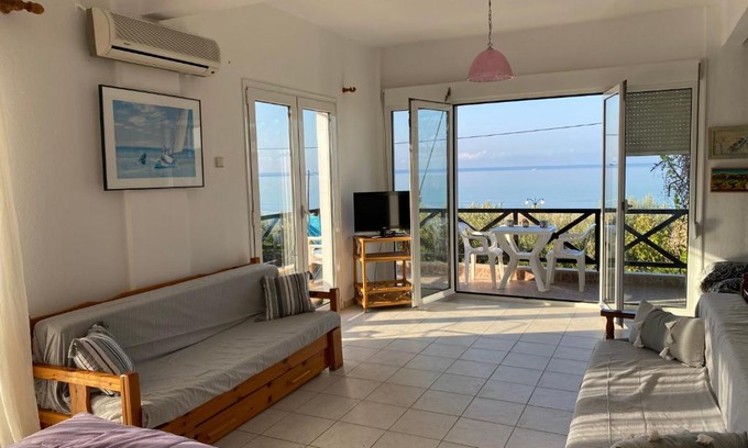 Nea Moudania House | Ideal Holidays