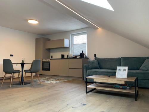Gmunden Apartment | Idyllische Suite in Zentrumsnähe mit Parkplatz Top 2