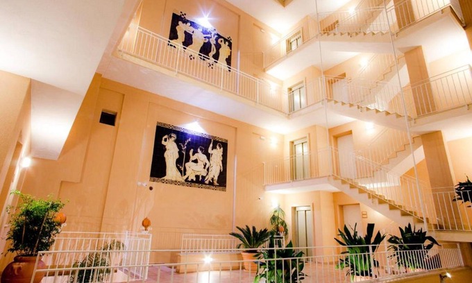 Lecce House | Il Cortile delle Esperidi