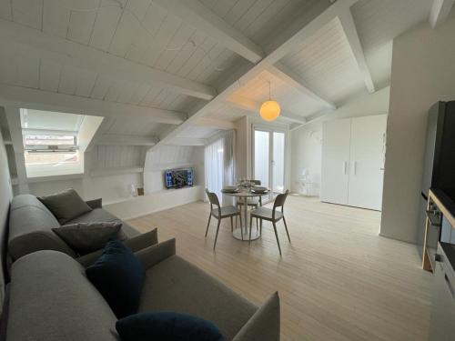 Milan Apartment | IMHOME - Abruzzi
