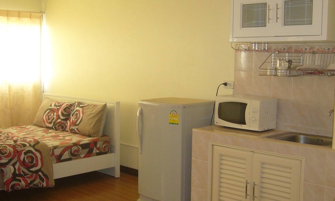 Ban Mai Apartment | IMPACT Muang Thong Thani Service Condo