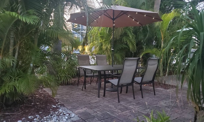 Siesta Key Village Villa | In the Heart of Siesta Key Village and Steps to the #1 Beach
