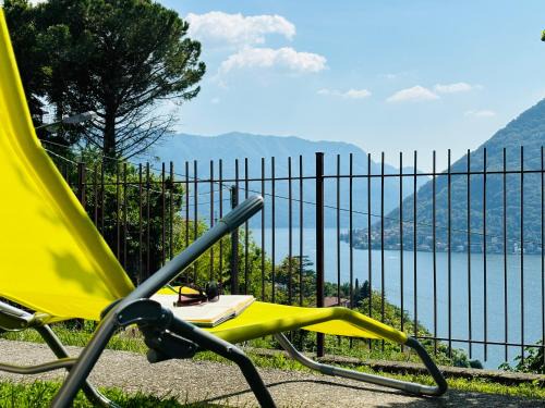 Nesso House | Incanto Nesso Parking and Lake View
